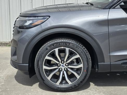 New 2026 Ford Explorer ST-Line RWD image 6