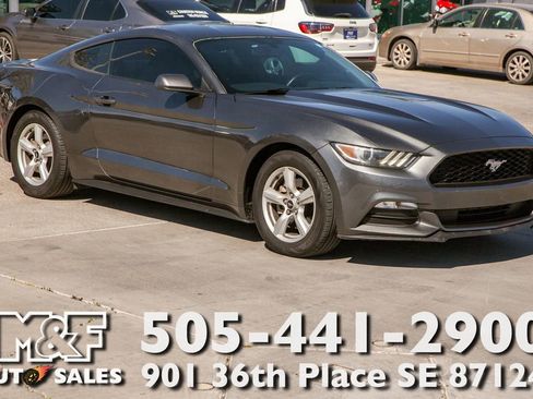 Used 2017 Ford Mustang Coupe image 1