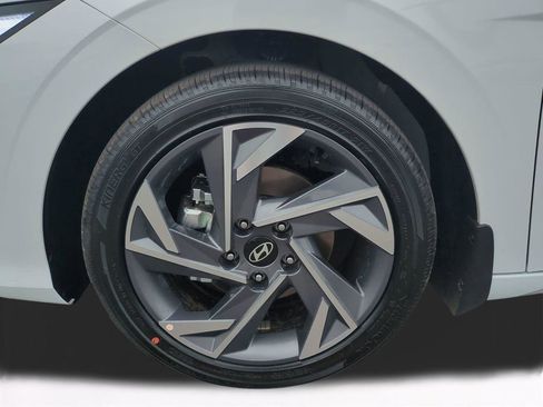 New 2026 Hyundai Elantra Limited image 11