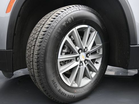 Used 2023 Chevrolet Traverse LT AWD/4WD image 16