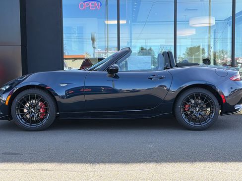New 2026 MAZDA MX-5 Miata Club w/ Brembo/BBS Recaro Package RWD image 7