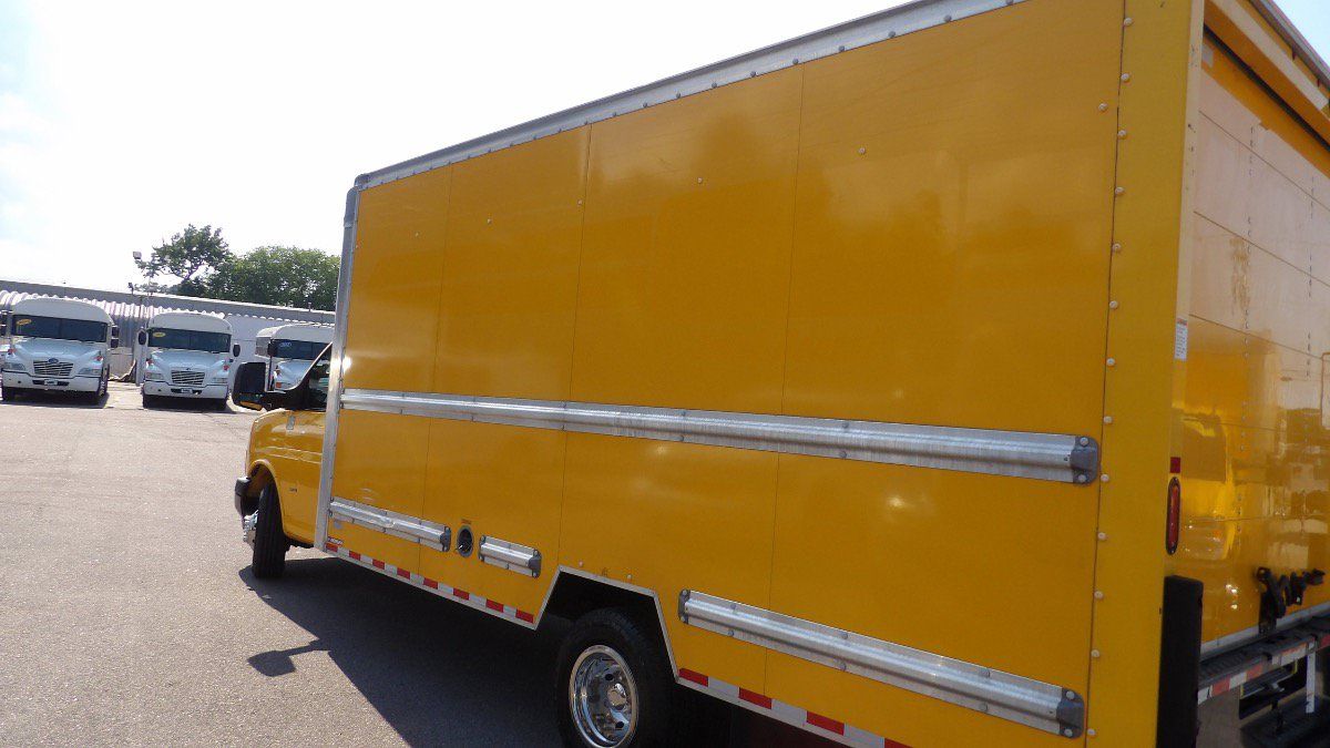 Used 2021 GMC Savana 3500 Extended w/ Power Convenience Package RWD image 6