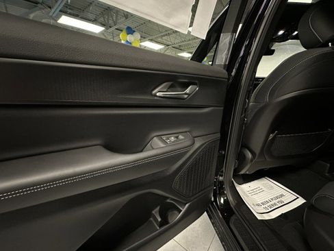 New 2025 Jeep Grand Cherokee L Laredo w/ Luxury Tech Group I image 13