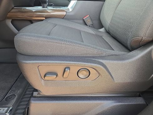 Used 2025 Chevrolet Silverado 1500 LT Trail Boss w/ LPO, Dark Essentials Package AWD/4WD image 25