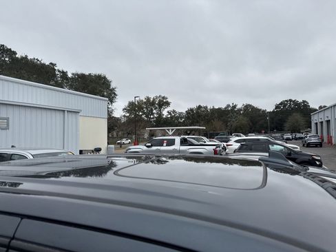 Used 2021 Chevrolet Silverado 1500 LTZ w/ LTZ Premium Package image 7