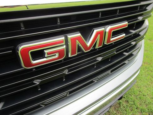 Used 2025 GMC Sierra 1500 Pro w/ Pro Value Package RWD image 25