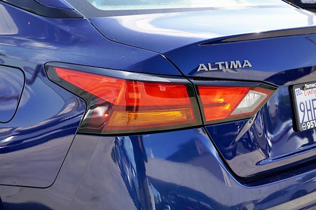 Used 2024 Nissan Altima 2.5 SR FWD image 8