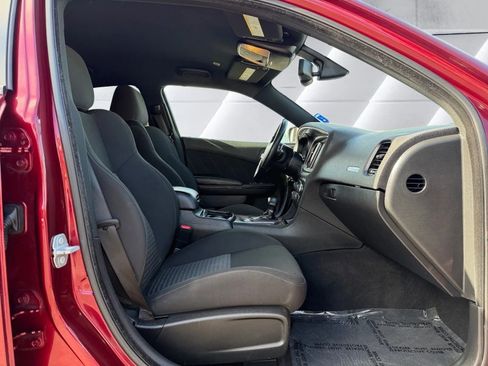 Used 2022 Dodge Charger R/T w/ Blacktop Package image 10