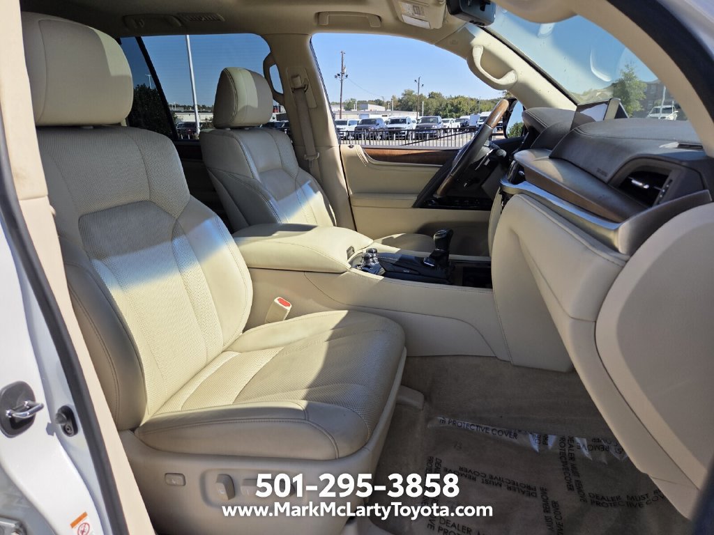 Used 2019 Lexus LX 570 4WD w/ Luxury Package image 15