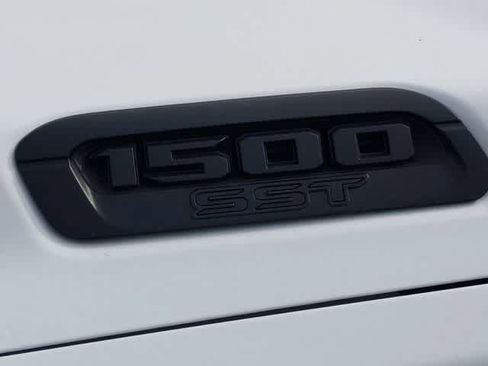 Used 2025 RAM 1500 Big Horn AWD/4WD image 13