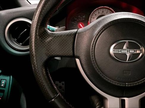 Used 2013 Scion FR-S RWD image 18