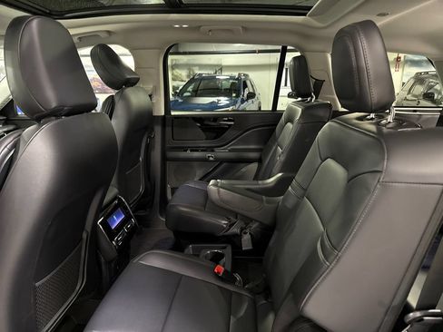 Used 2026 Lincoln Aviator AWD w/ Jet Appearance Package image 23