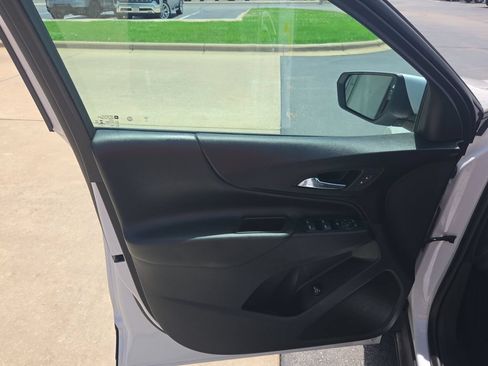 Certified 2022 Chevrolet Equinox LT AWD/4WD image 28