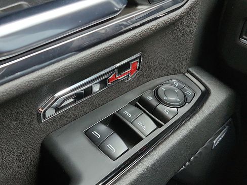 Used 2024 GMC Sierra 1500 AT4 w/ Technology Package AWD/4WD image 16