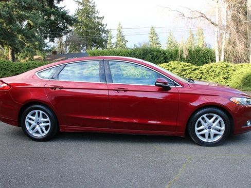 Used 2014 Ford Fusion SE w/ Equipment Group 202A image 13