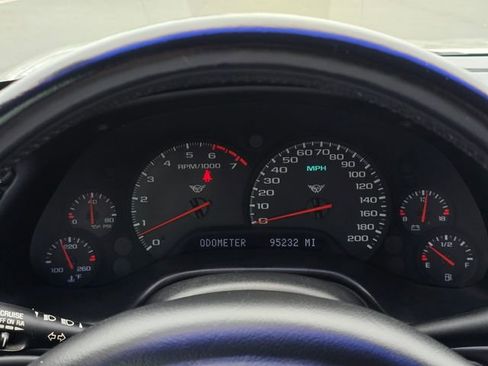 Used 2004 Chevrolet Corvette Coupe w/ Roof Package RWD image 25