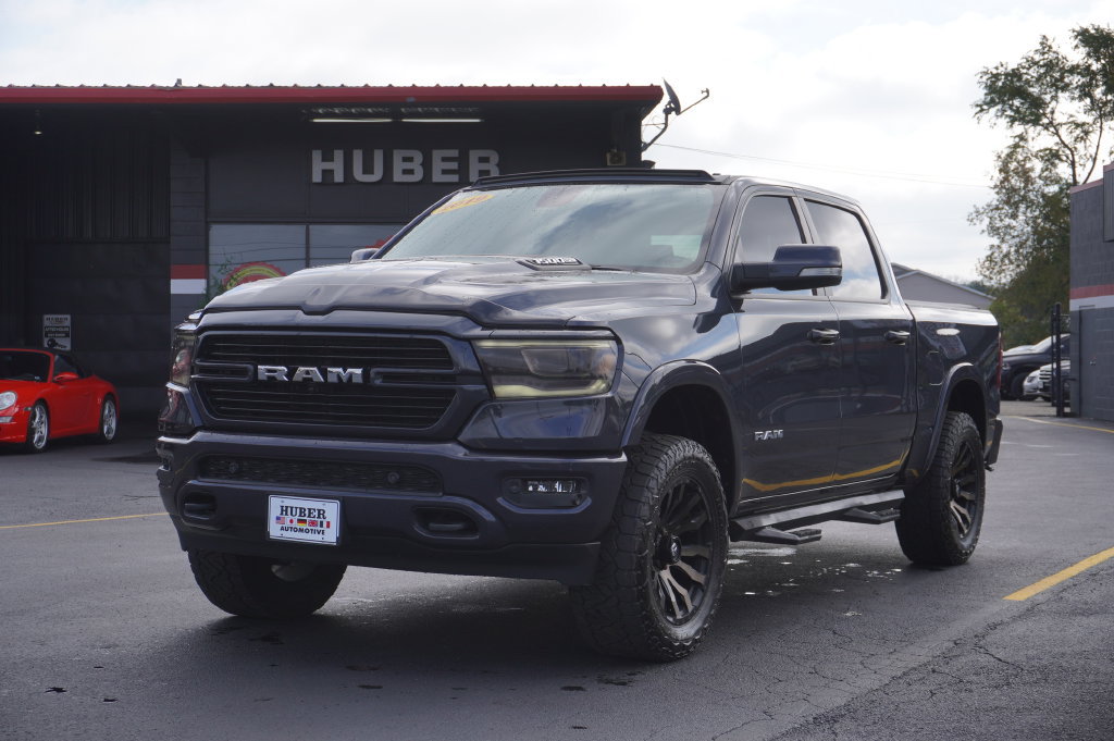 Used 2019 RAM 1500 Laramie w/ Sport Appearance Package AWD/4WD image 3