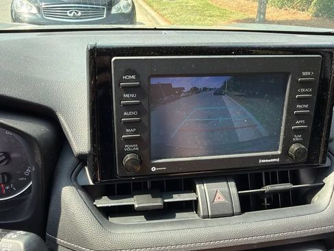 Used 2020 Toyota RAV4 XLE AWD/4WD image 23