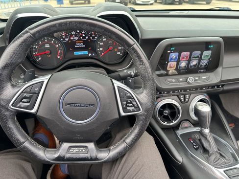 Used 2017 Chevrolet Camaro LT RWD image 17