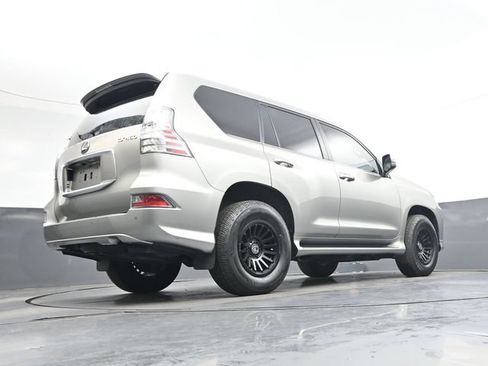 Used 2023 Lexus GX 460 Premium AWD/4WD image 32