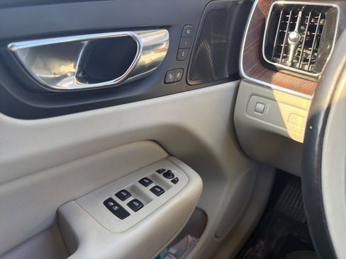 Used 2019 Volvo XC60 T6 Inscription w/ Protection Package Premier image 8