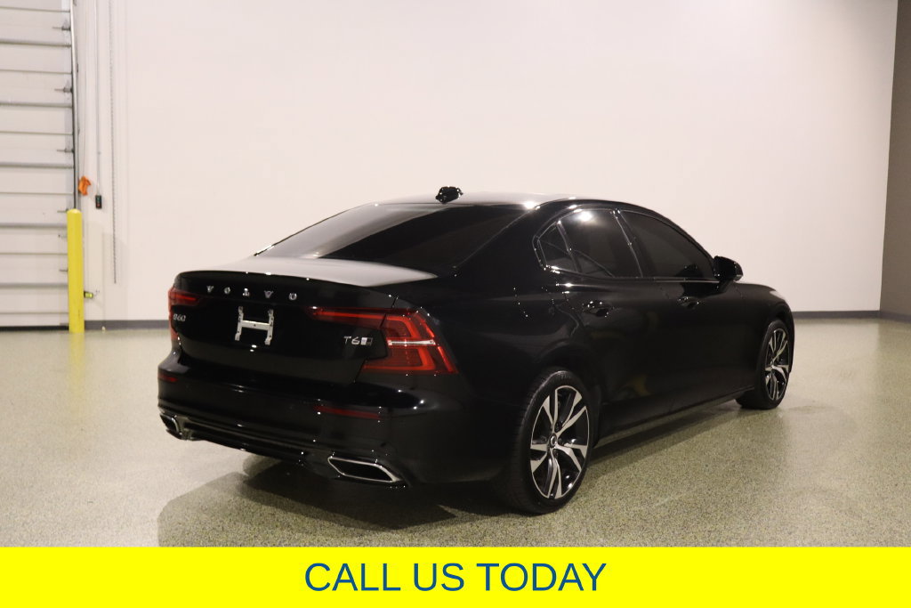 Used 2020 Volvo S60 T5 Momentum FWD image 10