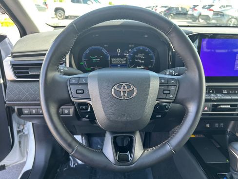 Certified 2025 Toyota Camry XLE FWD image 13