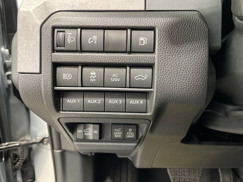 Used 2025 Toyota Tacoma 4x4 Double Cab Hybrid image 33