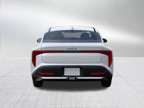 New 2025 Kia K4 LXS image 5