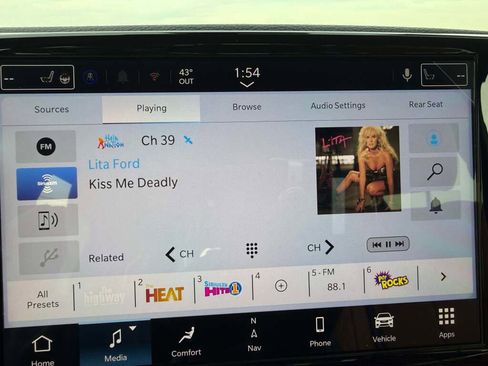 New 2026 Chrysler Pacifica Pinnacle image 35