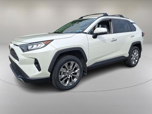 Used 2021 Toyota RAV4 Limited image 5
