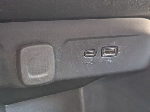 Certified 2024 Chevrolet Trax LT FWD image 25