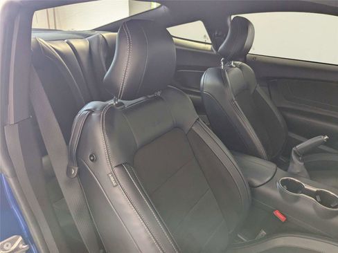 Used 2017 Ford Mustang Shelby GT350 RWD image 40