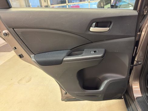 Used 2015 Honda CR-V LX image 30