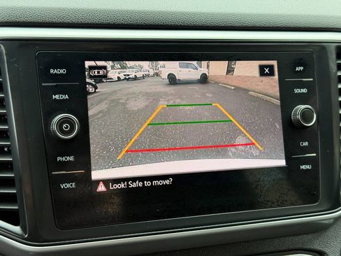 Used 2021 Volkswagen Atlas SE image 22