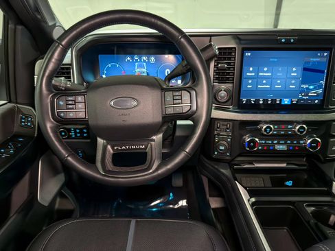 Used 2025 Ford F350 Platinum AWD/4WD image 18