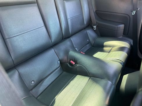 Used 2006 Ford Mustang Premium image 7