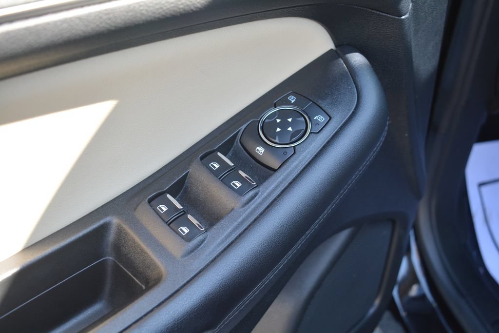 Used 2023 Ford Edge SEL w/ Convenience Package AWD/4WD image 8