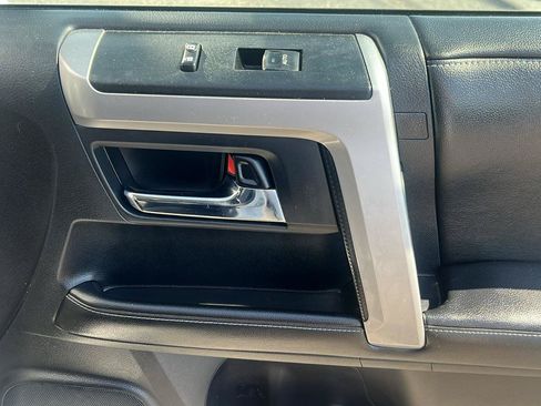 Used 2014 Toyota 4Runner 4WD image 10