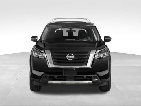 Used 2024 Nissan Pathfinder Platinum FWD image 7