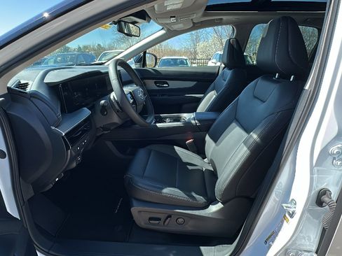 Certified 2025 Nissan Murano SL w/ Cargo Package image 12