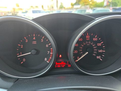 Used 2011 MAZDA MAZDA3 i Touring FWD image 23