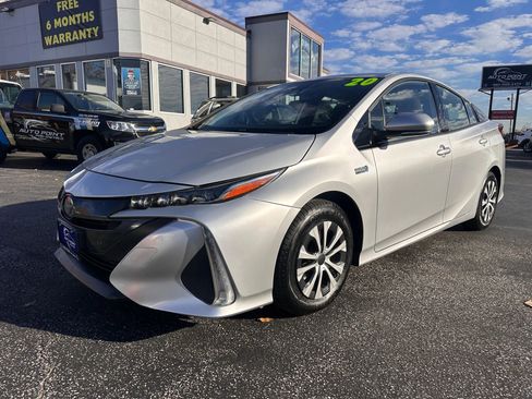 Used 2020 Toyota Prius Prime LE image 1