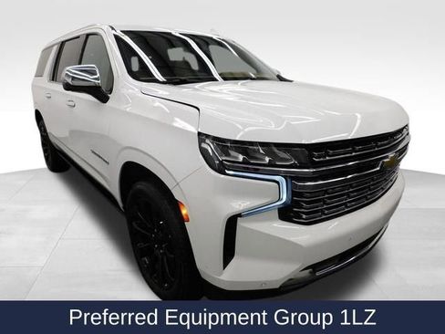 Used 2021 Chevrolet Suburban Premier w/ Premium Package image 2