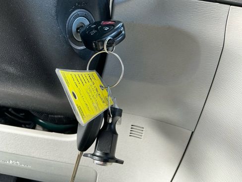 Used 2013 Toyota Venza LE image 28