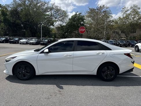 Used 2021 Hyundai Elantra SEL image 12