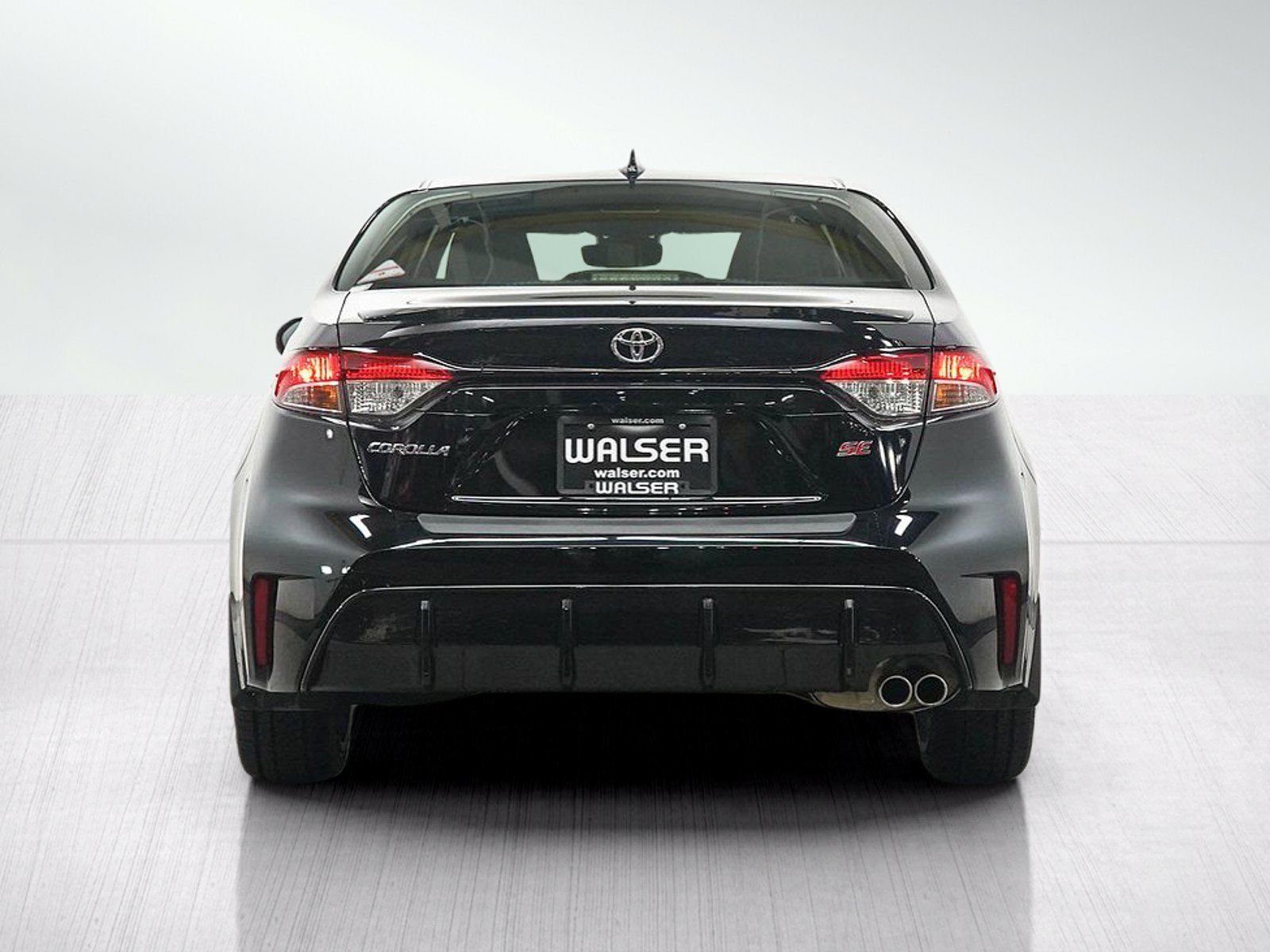 Used 2023 Toyota Corolla SE w/ SE Premium Package FWD image 4