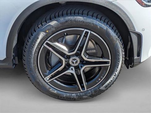 Used 2021 Mercedes-Benz GLC 300 4MATIC image 25