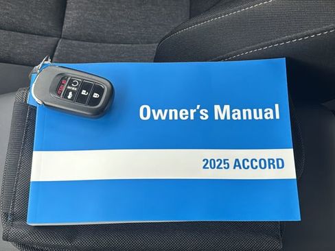 Certified 2025 Honda Accord SE image 35