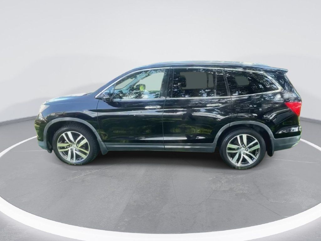 Used 2017 Honda Pilot Touring image 5